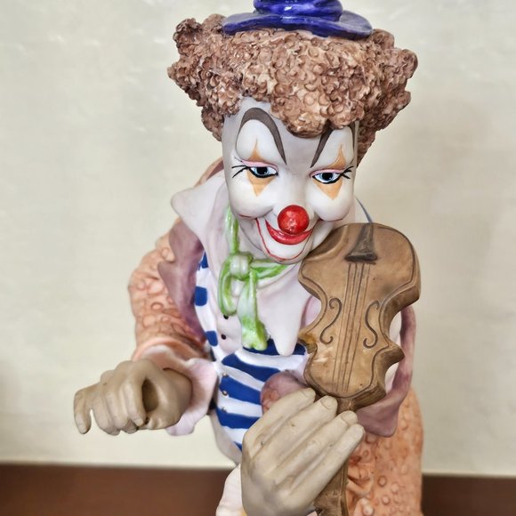 Clown and Puppy Clown Figurine- Da Vinci Collection - Picture 3 of 12
